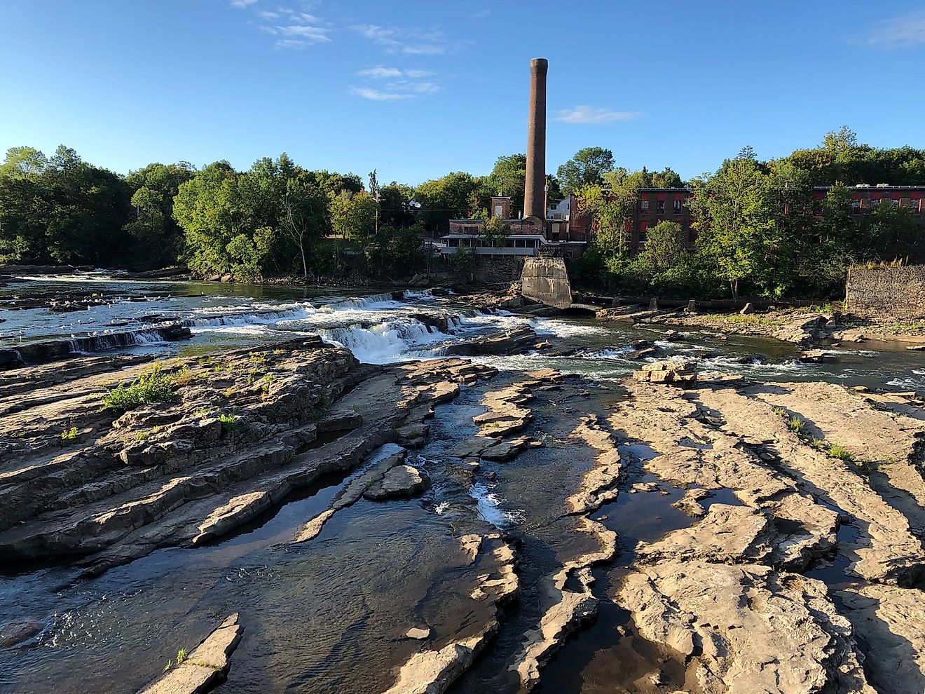 Winooski Falls in Vermont. By Ken Gallager - Own work, CC BY-SA 4.0, https://commons.wikimedia.org/w/index.php?curid=92564020