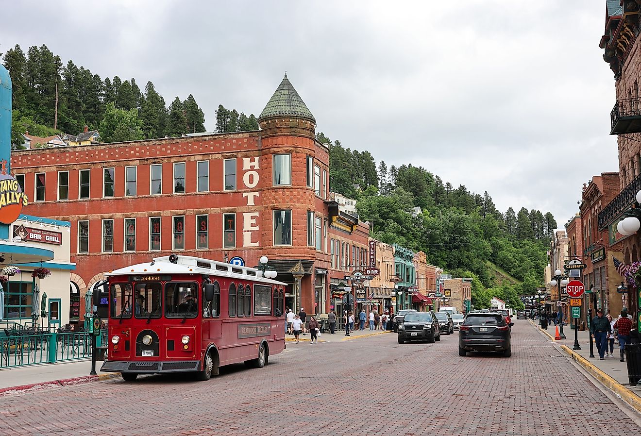 Street view of downtown Deadwood. Image credit Bo Shen via Shutterstock.