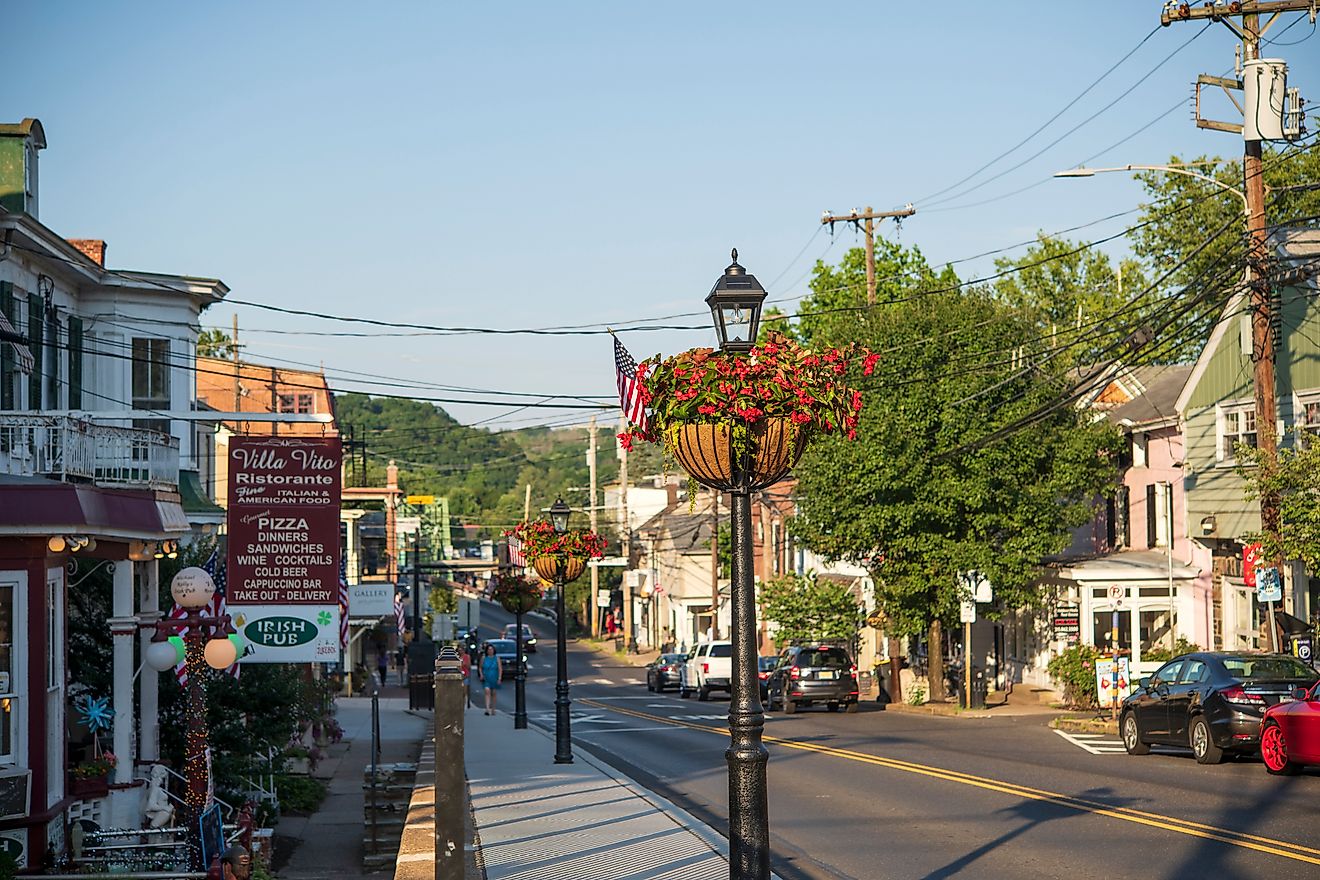 Street view of Bridge Street, New Hope, Pennsylvania, via aimintang / iStock.com