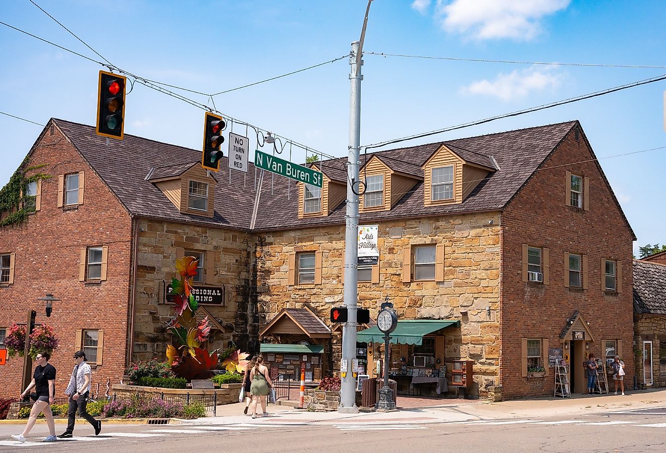 Downtown Nashville, Indiana. Image credit Little Vignettes Photo via Shutterstock