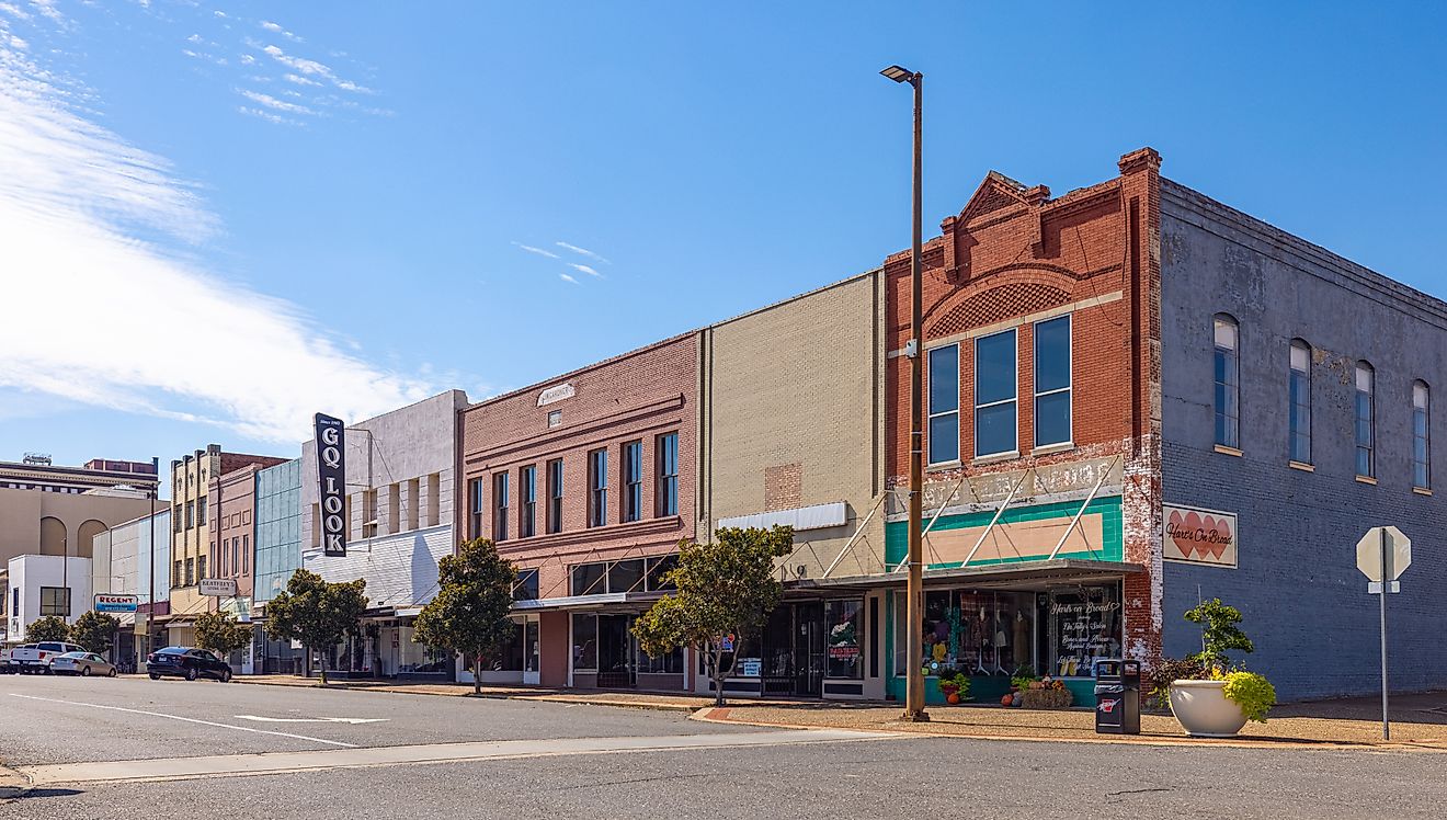 The Old Business District on Broad Street in Texarkana, Arkansas. Editorial credit: Roberto Galan / Shutterstock.com