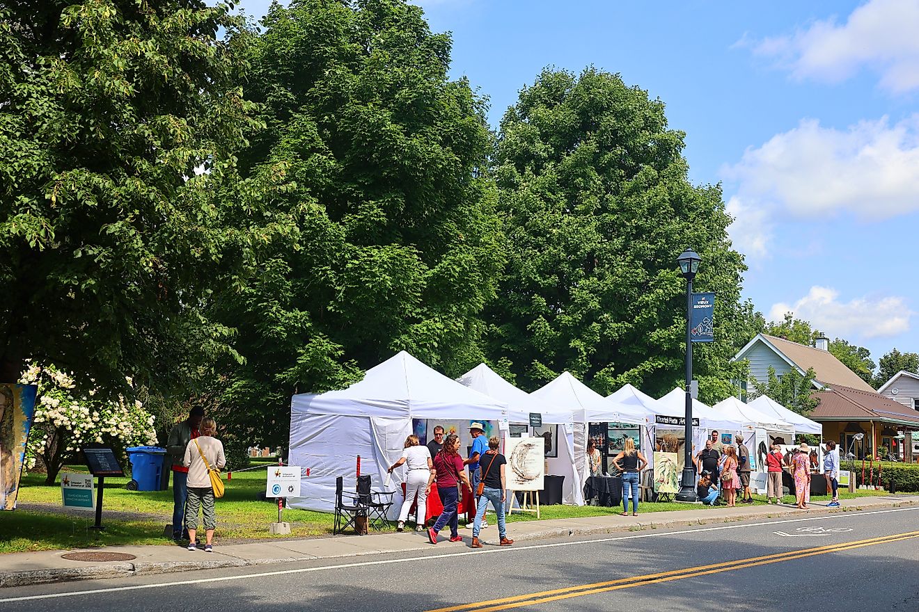 Bromont en art Symposium showcases visual arts creators from the region of Bromont, Quebec, via meunierd / Shutterstock.com