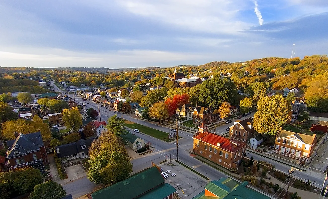 Early morning sun lights up the Market Street in Hermann, Missouri. Image credit: Davekeiser, via Wikimedia Commons.