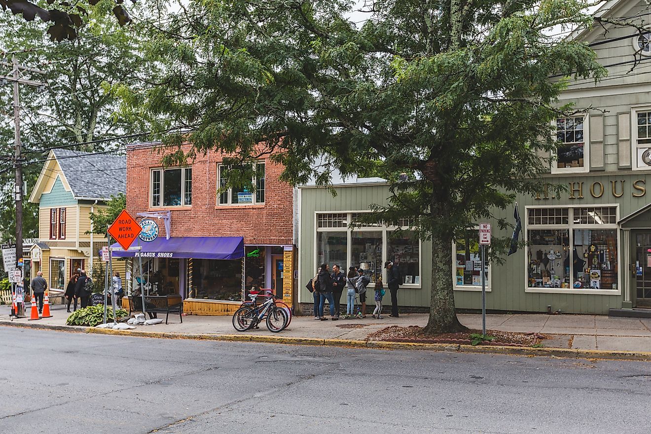 Streets and storefronts in the village of Woodstock, New York, with architectural details visible. Editorial credit: solepsizm / Shutterstock.com