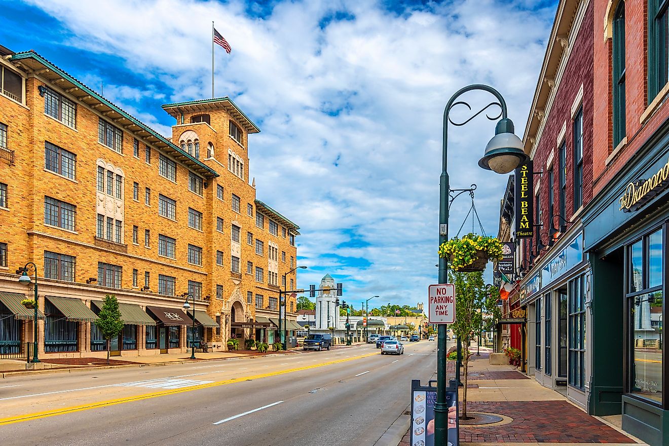 Beautiful Main Street in St. Charles, Illinois. Editorial credit: Nejdet Duzen / Shutterstock.com.