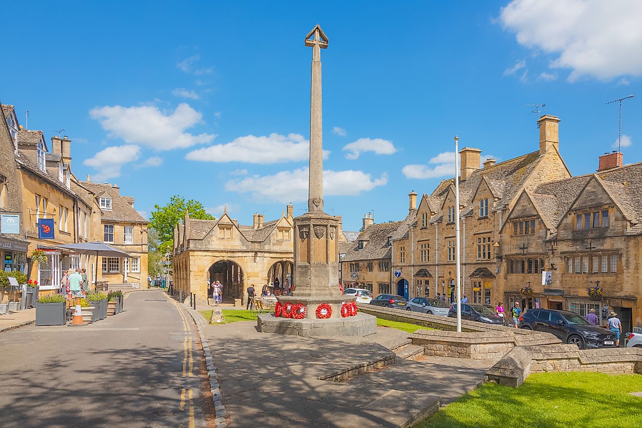 The historic main square in Chipping Campden, Cotswolds. Editorial credit: Stephen Bridger / Shutterstock.com.