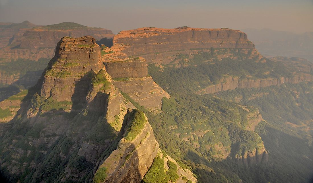 western-ghats-mountain-range-in-india-western-ghats-ecology