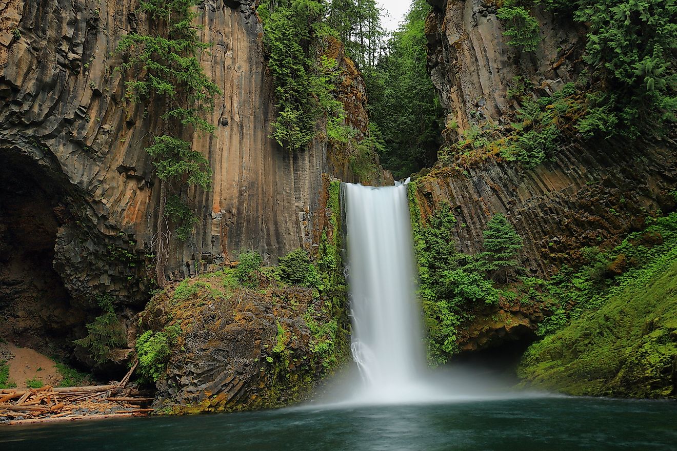 Toketee Falls on Umpqua Scenic Byway, Southern Oregon