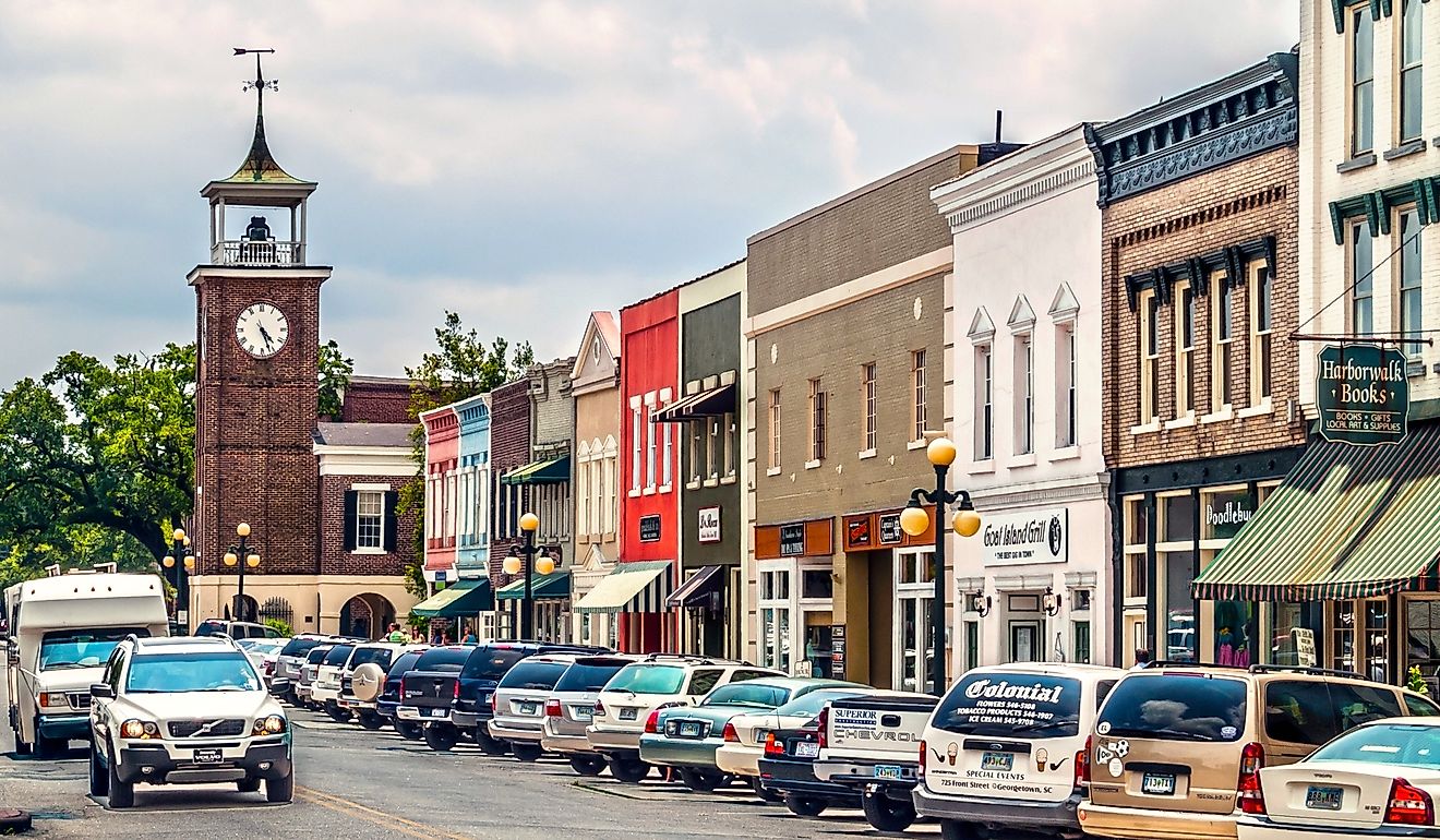 A view looking down Front Street in Georgetown, South Carolina. Image credit: Andrew F. Kazmierski / Shutterstock.com.