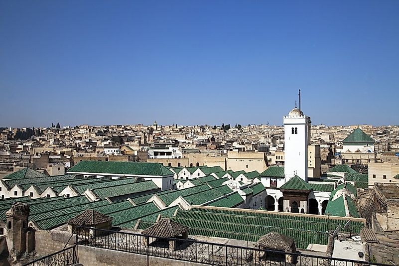 Vista de la azotea de al-Qarawiyyin (o Al Quaraouiyine), establecida como madraza islámica en Fez, Marruecos en 869.