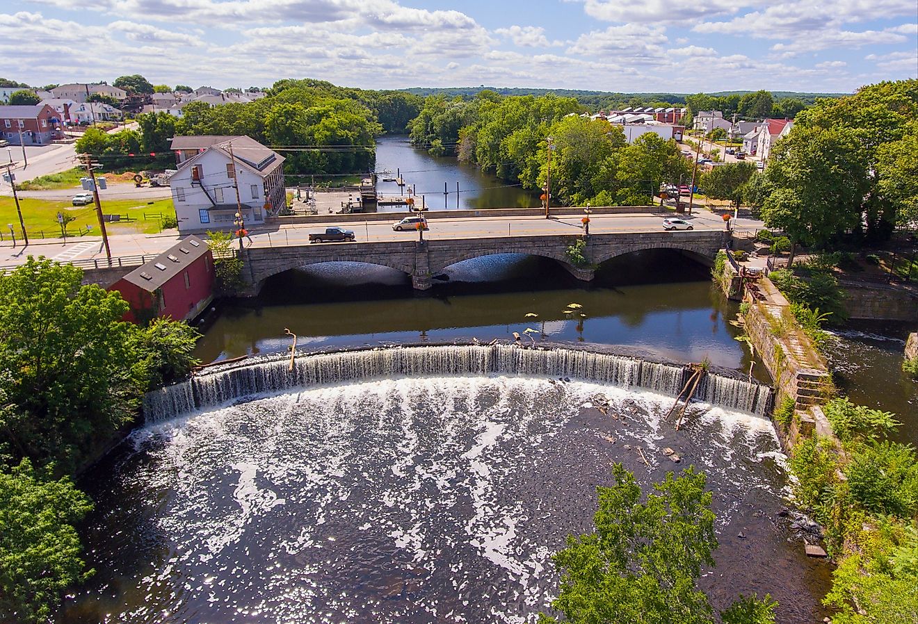 Blackstone River and bridge through Cumberland, Rhode Island.