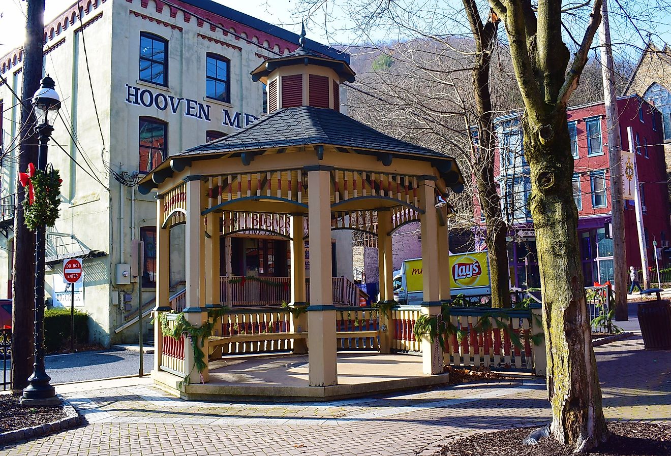 The town of Jim Thorpe buildings in winter. Image credit Lisa Rapko via Shutterstock