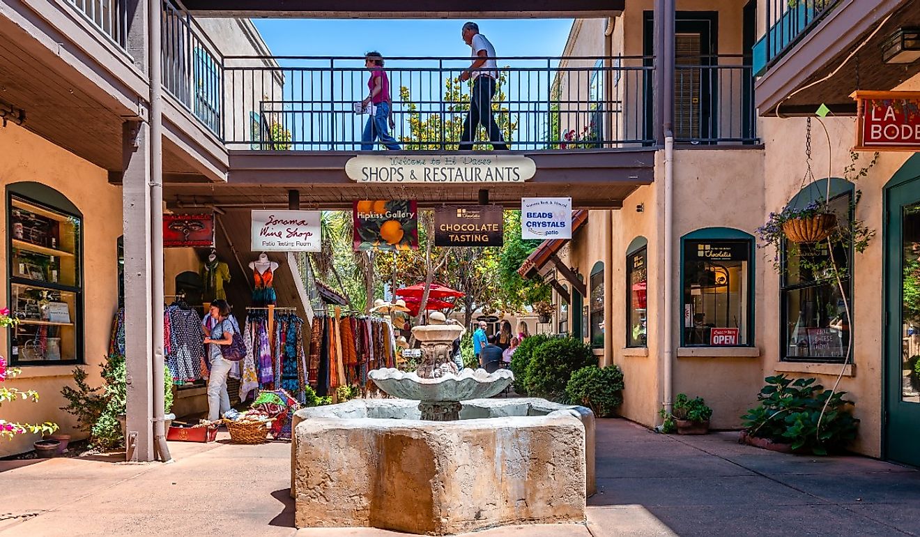 The courtyard of El Paseo de Sonoma, off the historic plaza in Sonoma, California. Image credit Apostolis Giontzis via Shutterstock