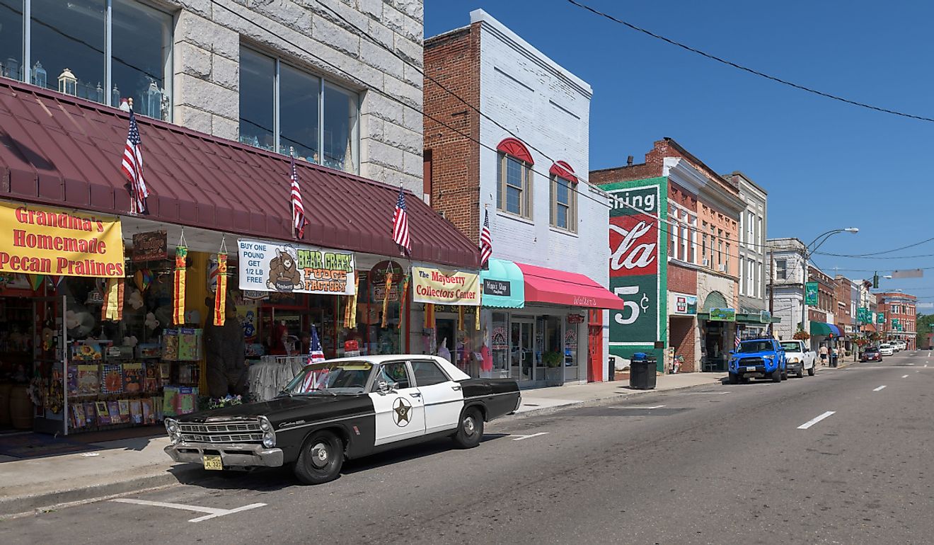 Downtown area of Mount Airy, North Carolina. Image credit Nagel Photography via Shutterstock.