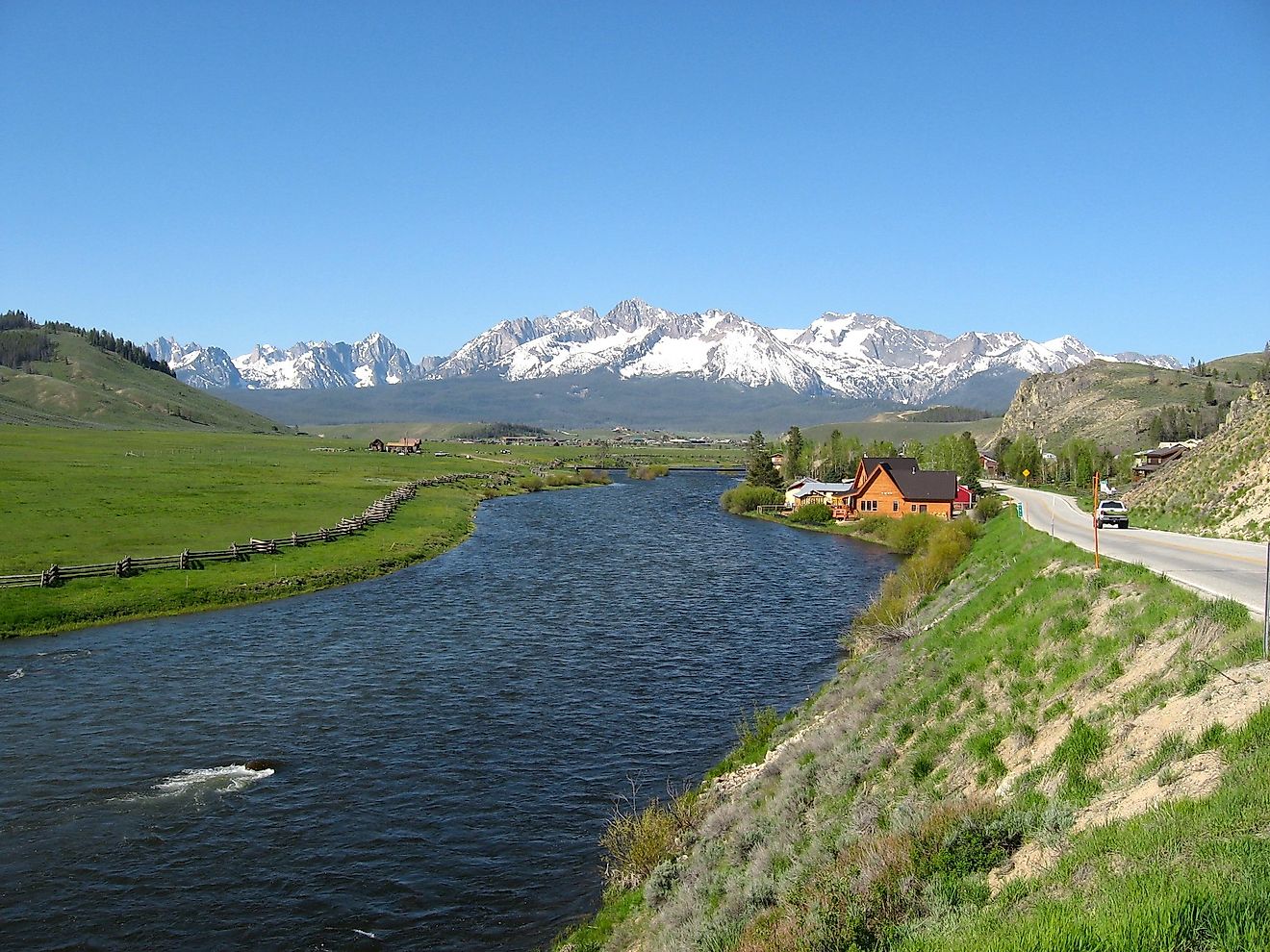 Salmon River and Sawtooth Mountains in Stanley, Idaho.