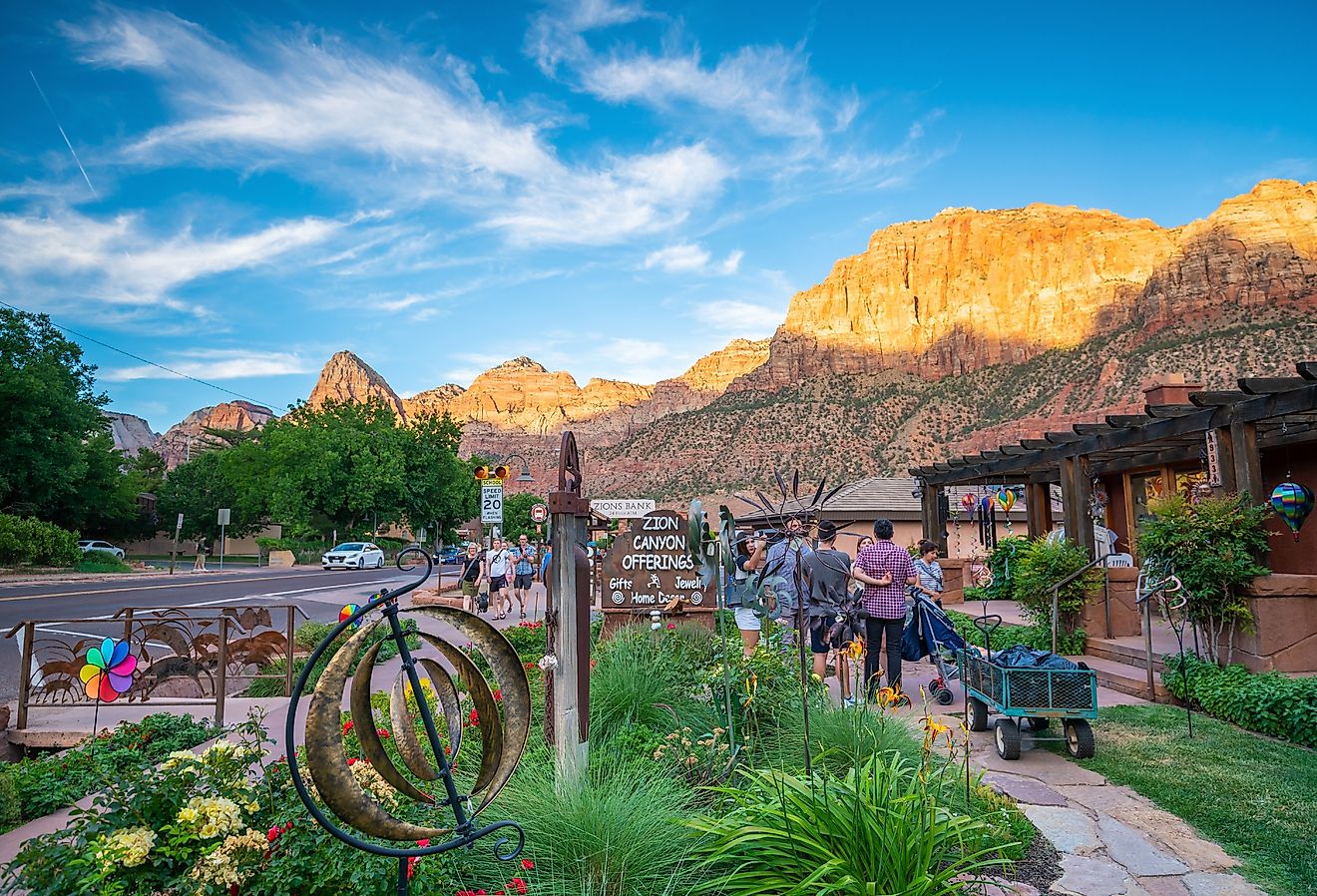 Friendly locals and tourists in downtown Springdale, Utah. Image credit f11 via Shutterstock