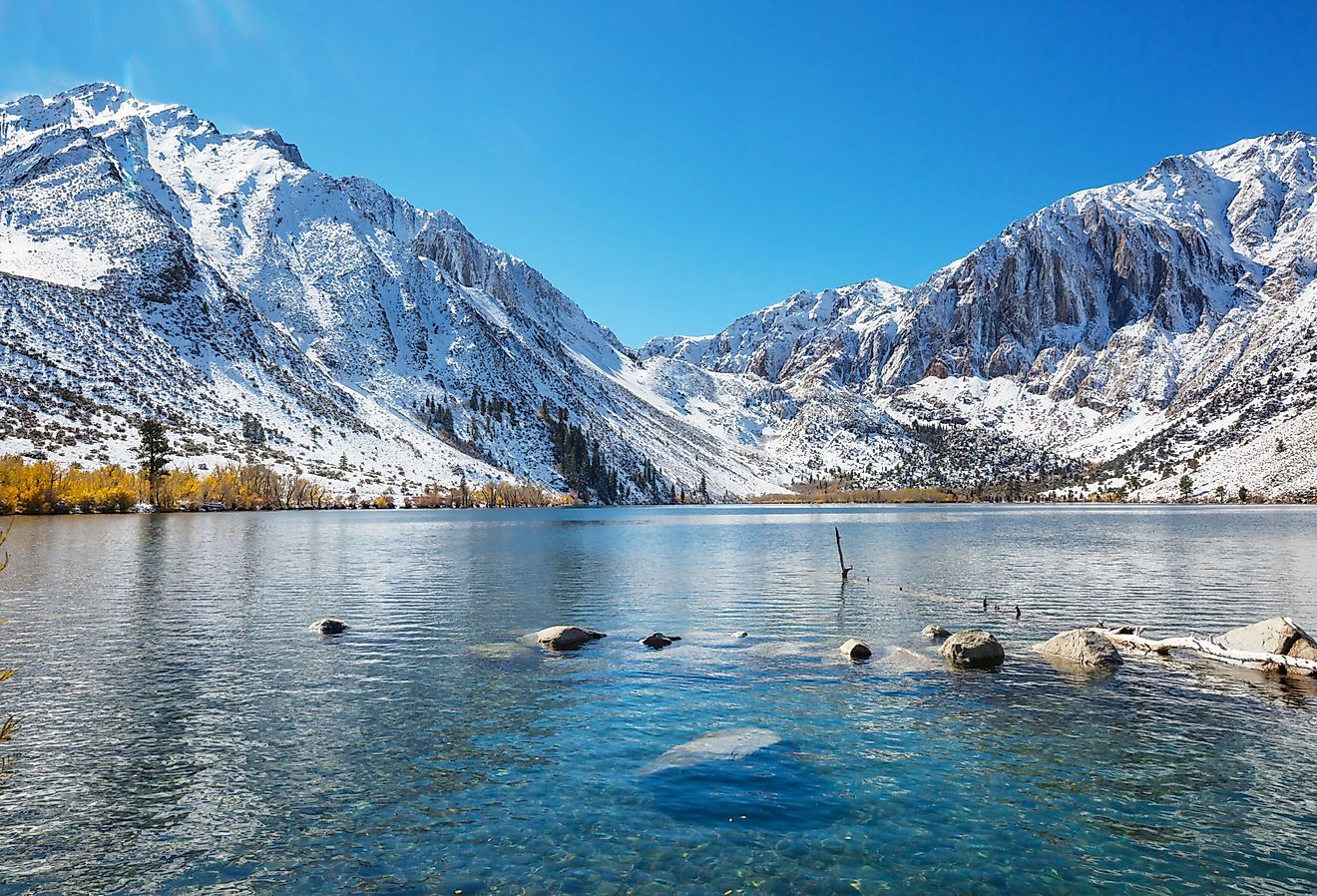 Beautiful nature scene in the Sierra Nevada's mountains in early winter.