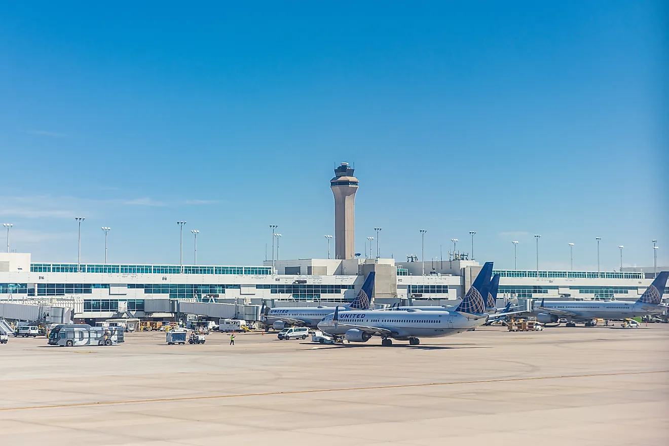 United Airlines Boeing 737-800 arriving at the gate at Denver International Airport