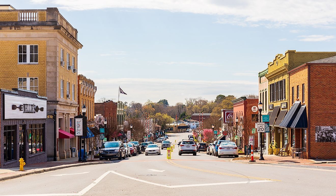 Wide Angle view to the south down Main Street in Belmont, North Carolina. Editorial credit: Nolichuckyjake / Shutterstock.com