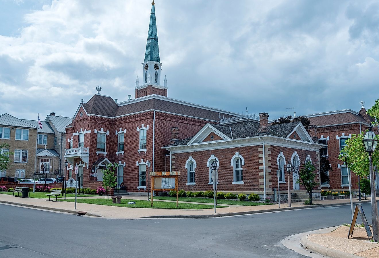 Sainte Genevieve County Courthouse in downtown Sainte Genevieve, Missouri. Image credit Malachi Jacobs via Shutterstock