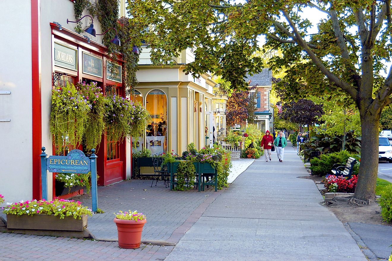 The shopping district of the town Niagara-on-the-Lake, Ontario, Canada. Editorial credit: Dennis MacDonald / Shutterstock.com