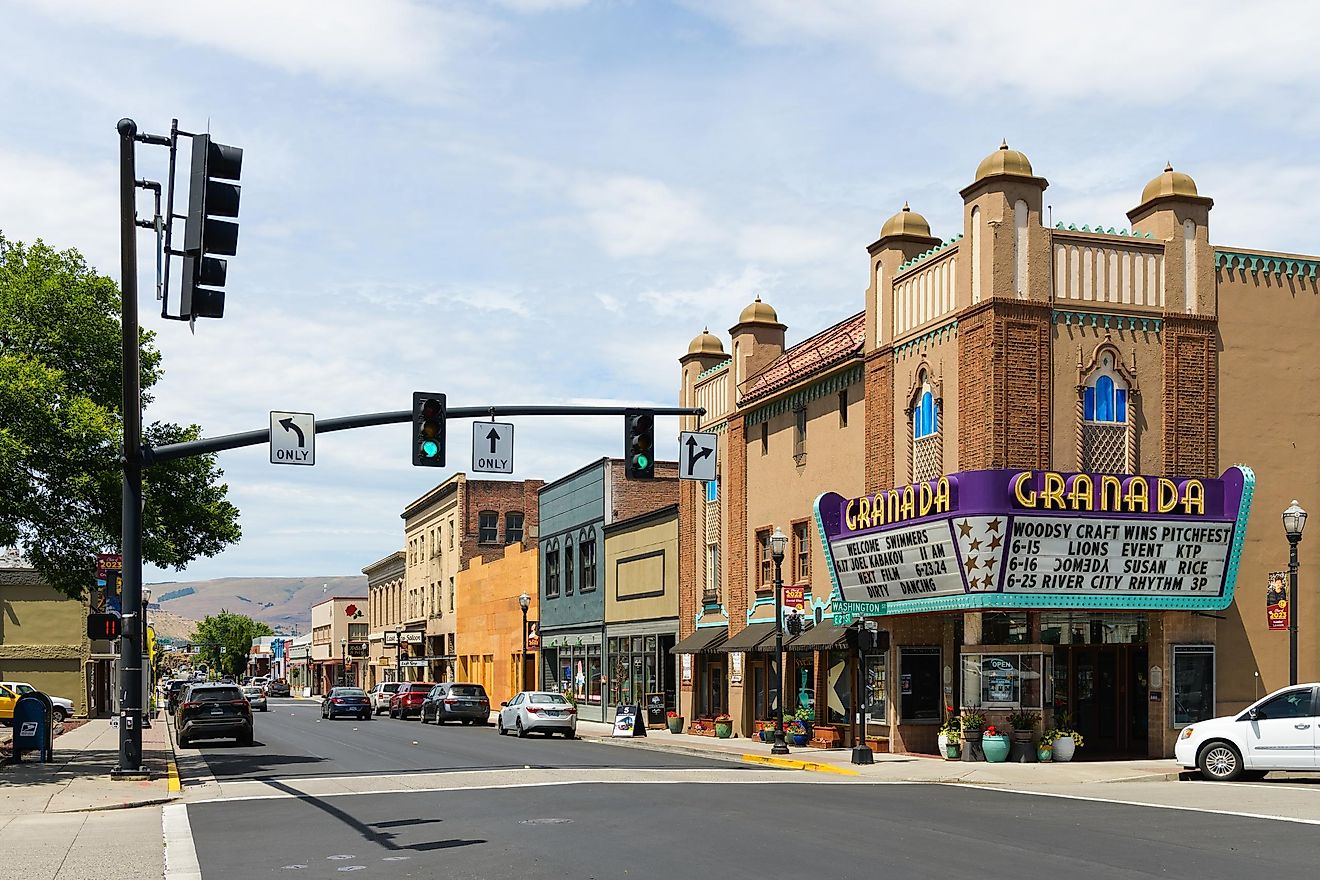 View along 2nd Street in The Dalles Oregon with the Granada Theatre, via Ian Dewar Photography / Shutterstock.com