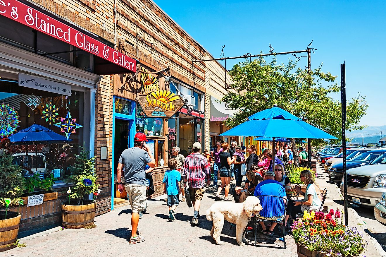 Truckee, California: These shoppers enjoying this day a weekend in Truckee in the historic main shopping area and on this comfortable summer day everyone and their dog appear to be here, via jmoor17 / iStock.com