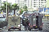 Palestinian protesters confronting Israeli forces. Image by Nadav Ganot (נדב גנות)/IDF Spokesperson's Unit via Wikipedia Commons