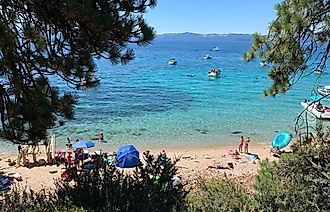 beach goers in incline village, nevada