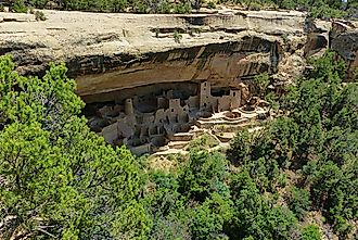 The Cliff Palace Pueblo indian ruins are snuggled under a cliff at Mesa Verde National Park in Colorado. Image credit Andrew Tuttle via Shutterstock