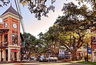 Shops line Washington Avenue in Ocean Springs, Mississippi. Image credit Carmen K. Sisson via Shutterstock