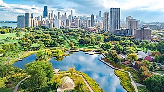 Aerial view of Chicago skyline. 