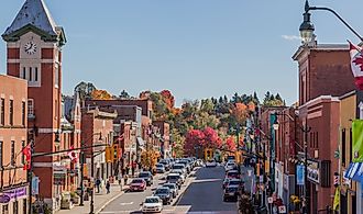  Town of Bracebridge in autumn, Ontario, Canada. Editorial credit: JHVEPhoto / Shutterstock.com