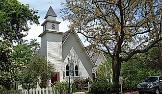 St. Paul's Episcopal in Magnolia Springs. Image credit: Chris Pruitt via Wikimedia Commons.