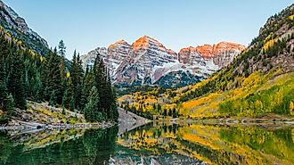 Landscape photo of Maroon Bell at Colorado during the autumn season. 