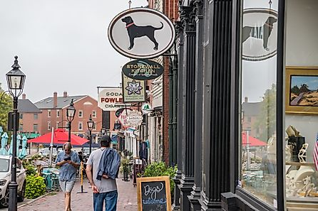 local businesses in the thriving downtown area of Newburyport, Massachusetts. Editorial credit: Heidi Besen / Shutterstock.com.