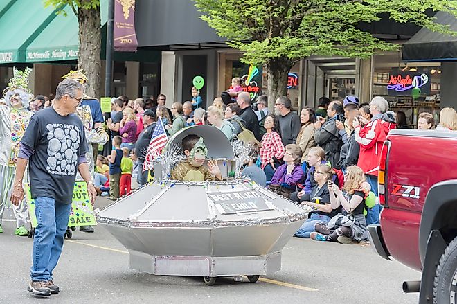 The annual UFO Festival in McMinnville, Oregon. Editorial credit: Dee Browning / Shutterstock.com.