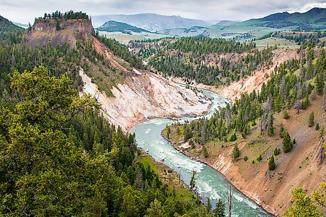 Yellowstone River in Wyoming, USA.