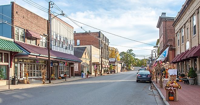 view of 2nd Street in historic district, Oakland, Maryland, via Wikimedia Commons