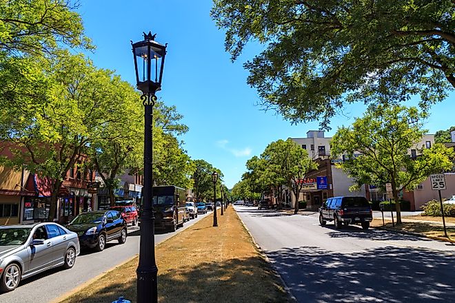 Gas-lit lamps along a downtown street in Wellsboro, Pennsylvania. Editorial credit: George Sheldon / Shutterstock.com