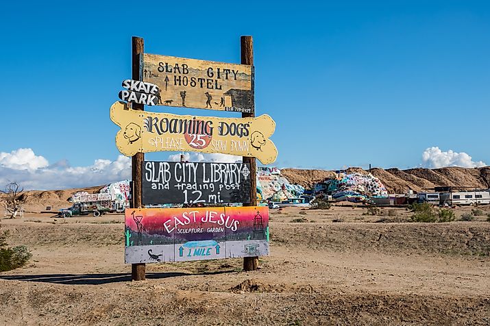 A welcoming signboard at the entry point of Slab city. Editorial credit: Cheri Alguire / Shutterstock.com