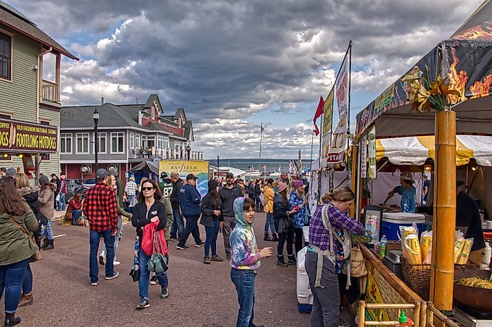 People enjoy the Annual Applefest