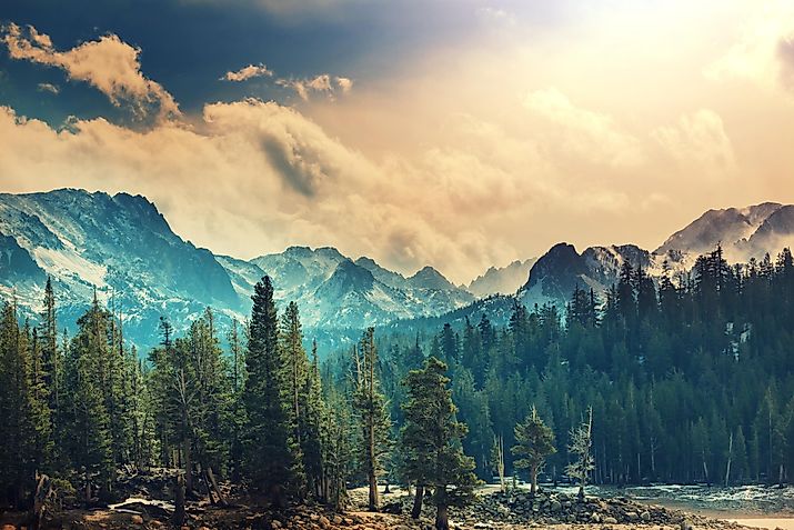 Sierra Nevada Mountains in a relatively sunny day.