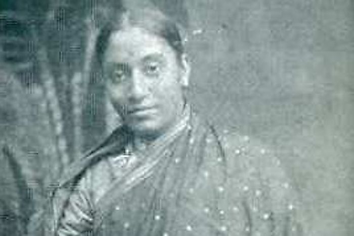 rukhmabai-raut-india-s-first-practicing-female-doctor-worldatlas