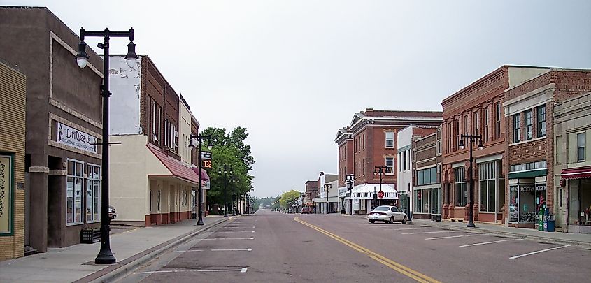 10th Street (County Road 25) in w:Worthington, Minnesota.