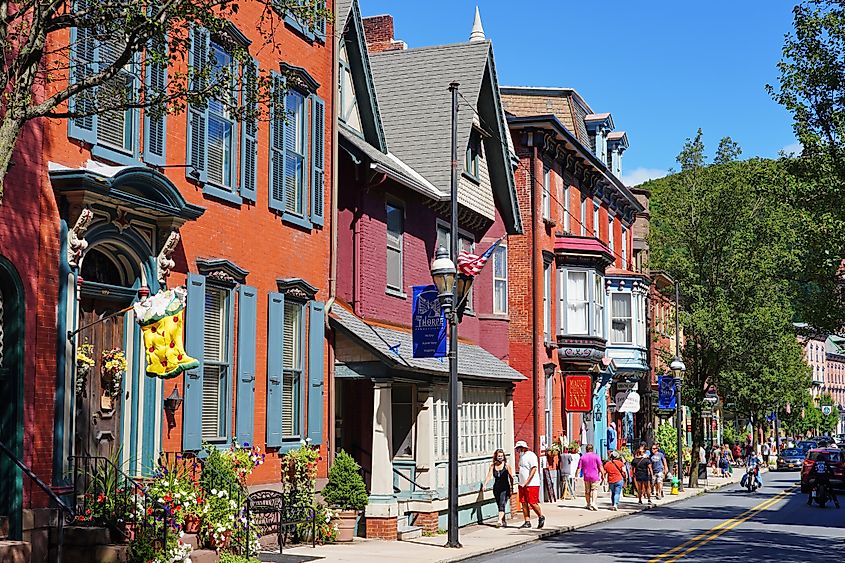 View of the historic town of Jim Thorpe (formerly Mauch Chunk) in the Lehigh Valley in Carbon County, Pennsylvania, United States. Editorial credit: EQRoy / Shutterstock.com