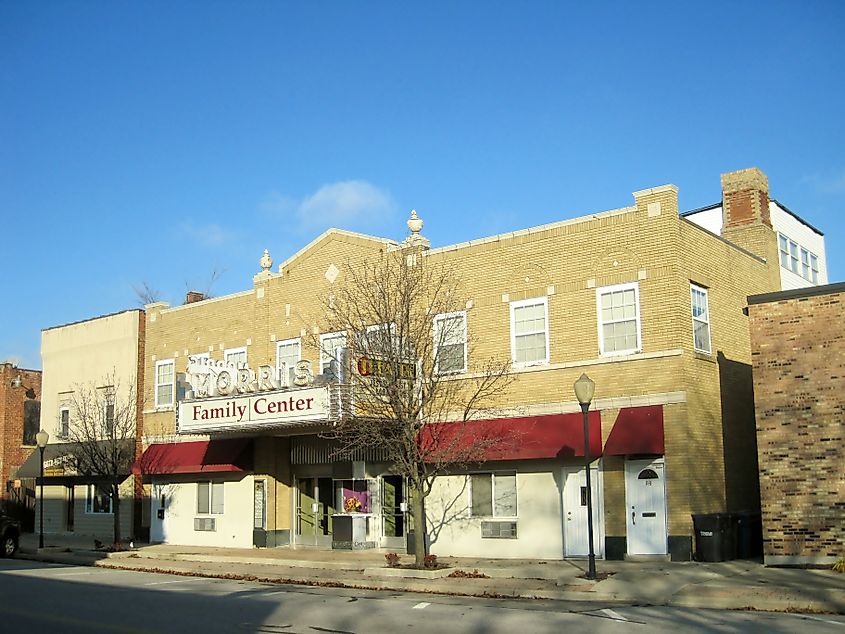 Downtown Commercial Historic District in Morris, Illinois. Image credit: Teemu08 via Wikimedia Commons.