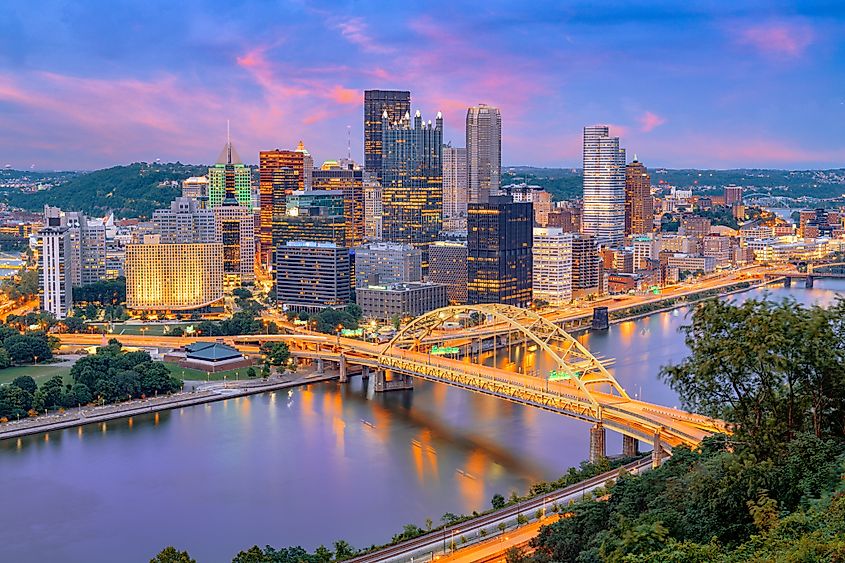 The city skyline of Pittsburgh in Pennsylvania.