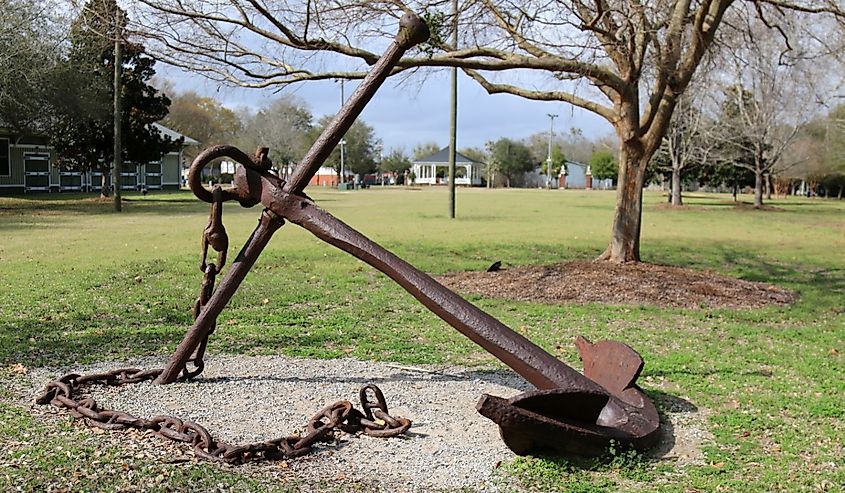 Large boat anchor in Foley, Alabama.