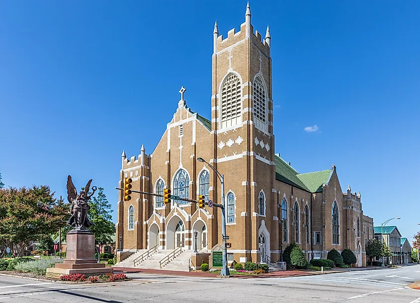 The St. John's Lutheran Church building, located in downtown Salisbury, North Carolina. Image credit Nolichuckyjake via Shutterstock.com